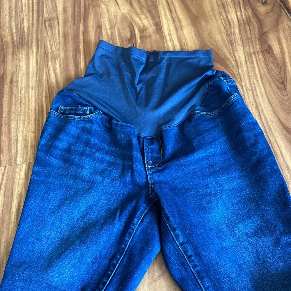 Old Navy Maternity Bundle - Picture 5 of 8